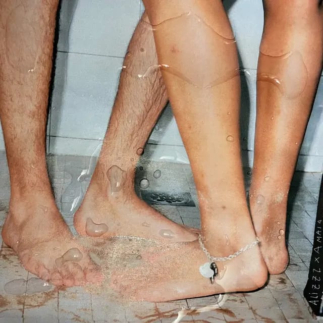 alizzz amaia sexo en la playa